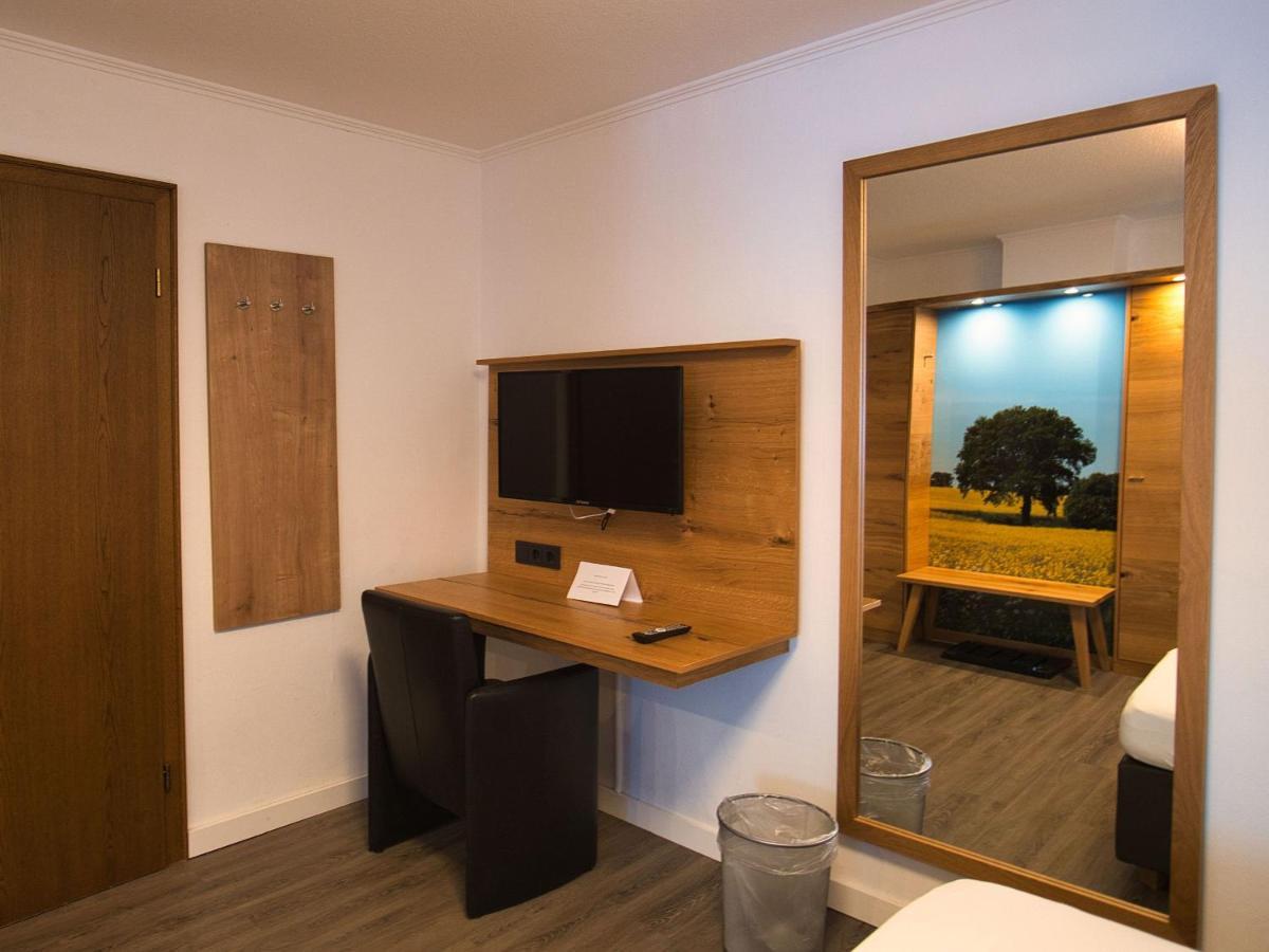Hotel Hollaender Hof Мешеде Экстерьер фото