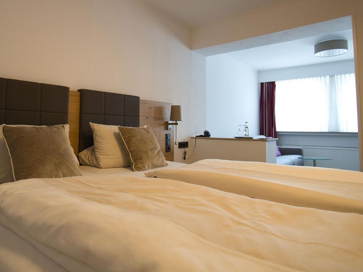 Hotel Hollaender Hof Мешеде Экстерьер фото