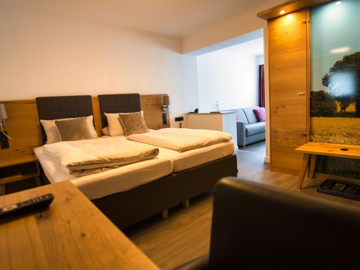 Hotel Hollaender Hof Мешеде Экстерьер фото