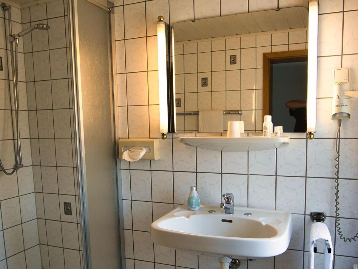 Hotel Hollaender Hof Мешеде Экстерьер фото